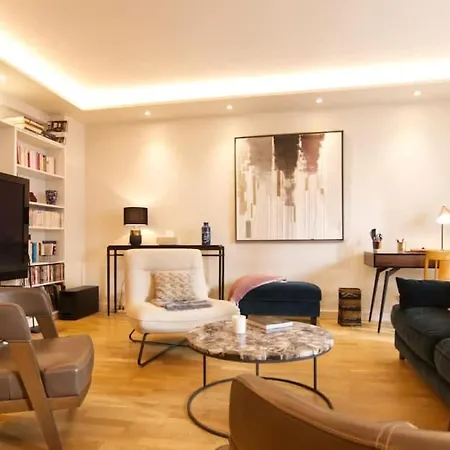Le Mozart - Elegant, Calme, Balcon Apartment